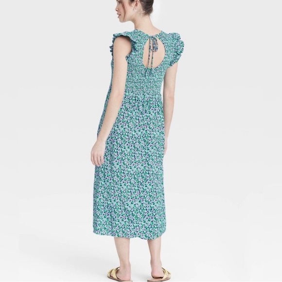 A New Day Floral Smocked Open Back Midi Dress Women's Size XS with pockets - Picture 3 of 11